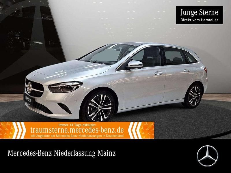 Silber Gebraucht 2024 Mercedes B200 Progressive Van / Kleinbus | 30.990 € (Guter Preis) - Bild 1/3