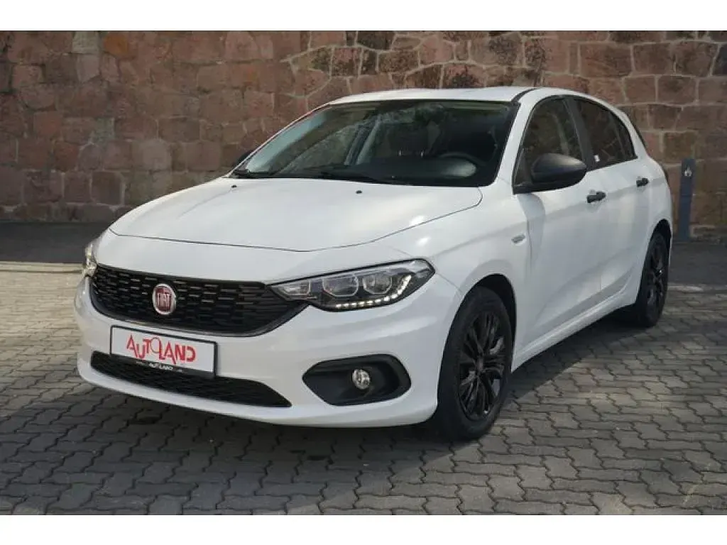 Gebraucht Fiat Tipo 95 PS (69 kW) 2019 Gelato weiß Limousine