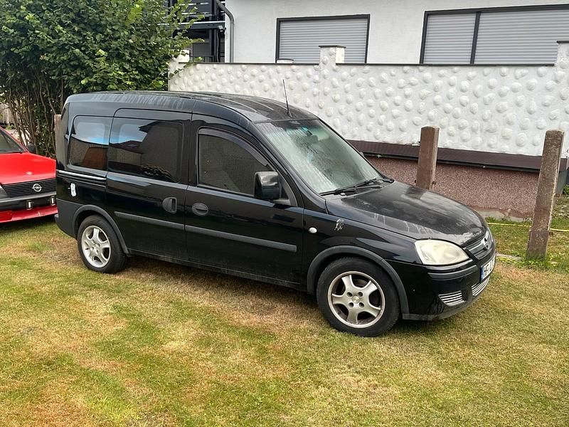 Schwarz Gebraucht 2006 Opel Combo Van / Kleinbus | 2.500 € (Teuer) - Bild 1/4