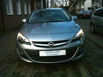 Grau Gebraucht 2012 Opel Astra Selection Limousine | 5.500 € (Fairer Preis) - Bild 1/4