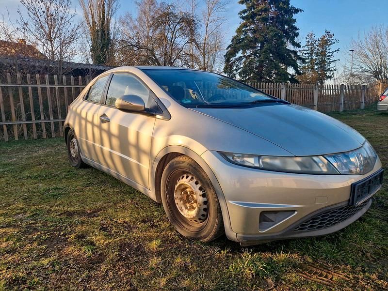 Gebraucht Honda Civic 140 PS (102 kW) 2007 Gold Limousine