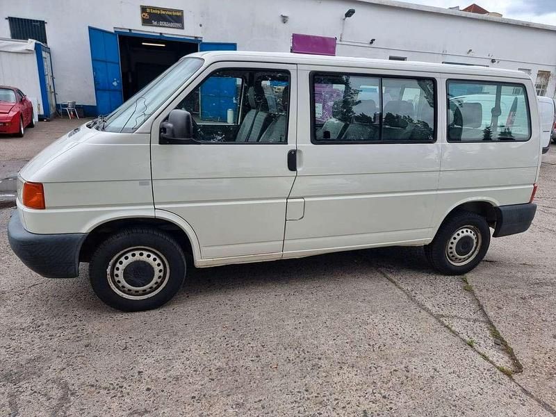 Weiß Gebraucht 2002 VW T4 Van | 3.500 € - Bild 1/4