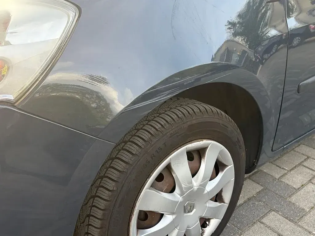 Używany Renault Clio IV Expression 75 KM (55 kW) 2012 Niebieski Sedan/Limuzyna