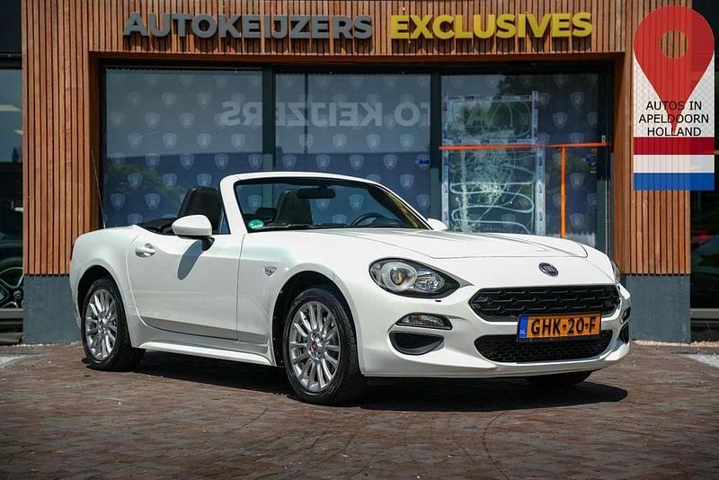 Weiß Gebraucht 2017 Fiat 124 Spider Cabrio | 16.900 € (Fairer Preis) - Bild 1/4