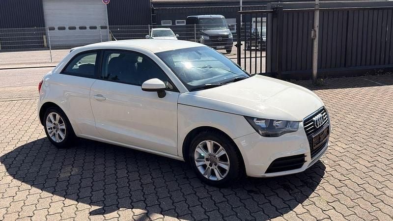 Second-hand Audi A1 Attraction 90 CP (66 kW) 2012 Alb Hatchback