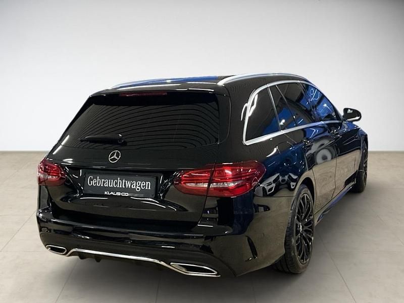Gebraucht Mercedes C200 AMG 159 PS (116 kW) 2020 Unilack schwarz Kombi
