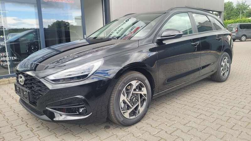 Schwarz Neu 2025 Hyundai i30 Kombi | 24.450 € (Superpreis) - Bild 1/4