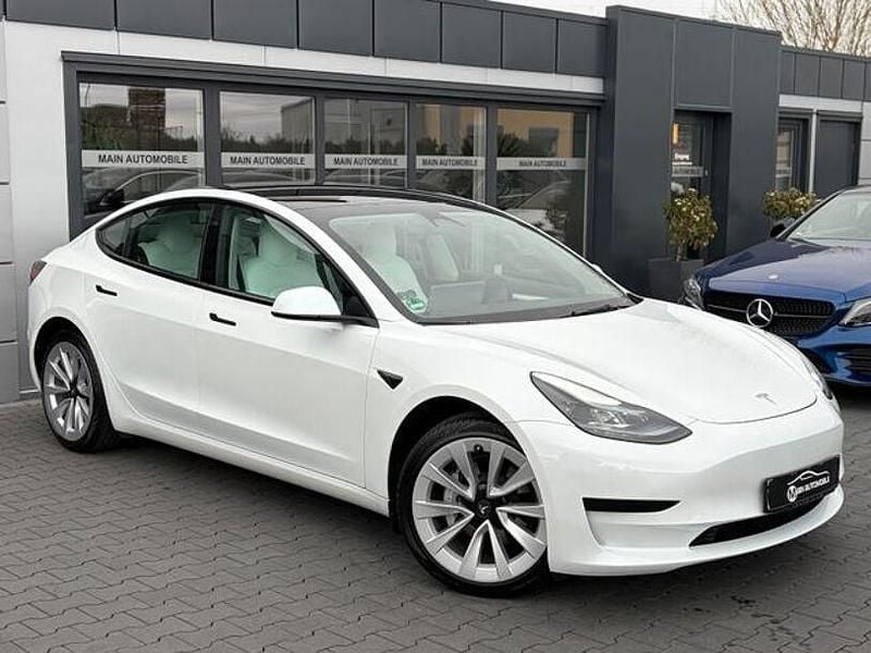 Gebraucht Tesla Model 3 Standard Range 208 kW (283 PS) 2023 Weiß Limousine