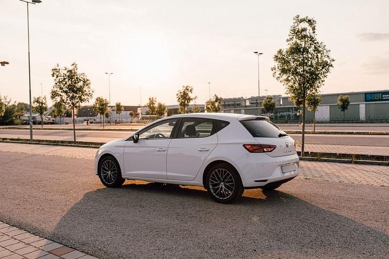 Gebraucht Seat Leon CONNECT 110 PS (80 kW) 2016 Weiß Limousine