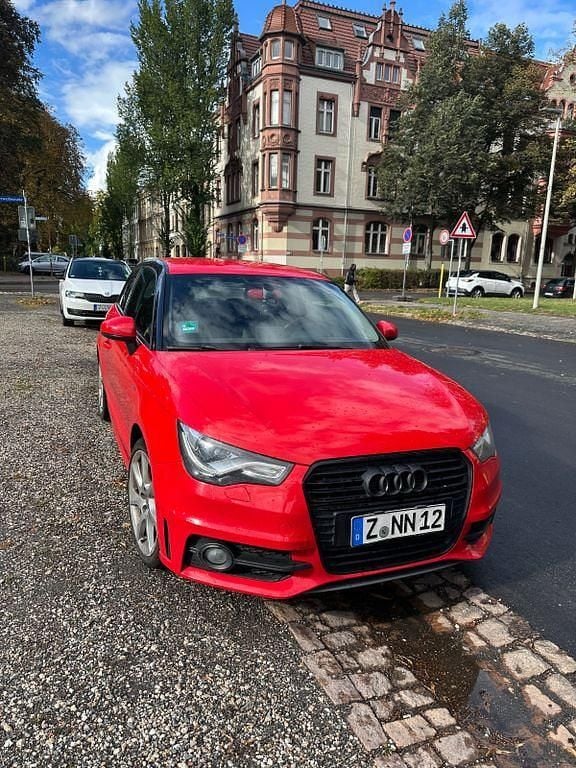 Rot Gebraucht 2014 Audi A1 S-Line Kleinwagen | 6.350 € (Guter Preis) - Bild 1/4