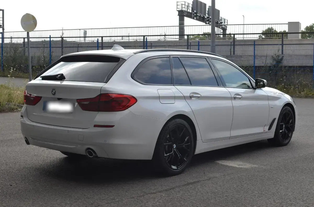 Gebraucht BMW 520 Luxury Line 190 PS (139 kW) 2018 Weiß Limousine