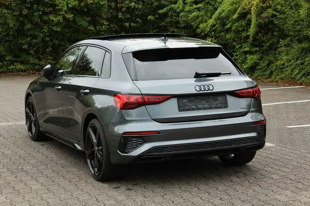 Gebraucht Audi A3 S-Line 200 PS (147 kW) 2022 Grau Limousine