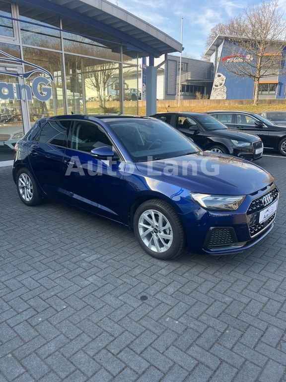 Blau Gebraucht 2023 Audi A1 Sportback Advanced Kleinwagen | 21.990 € (Superpreis) - Bild 1/4