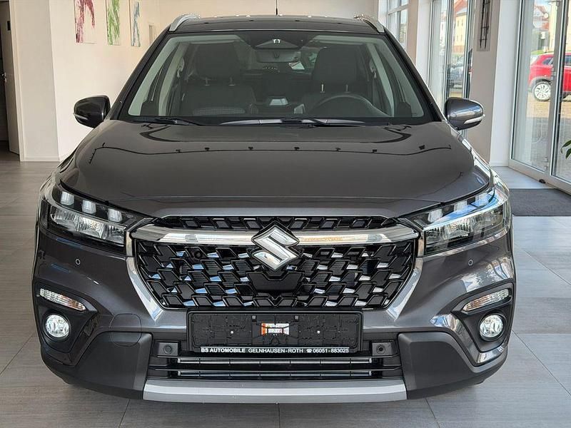 Neu Suzuki SX4 S-Cross 110 PS (80 kW) 2025 Grau SUV