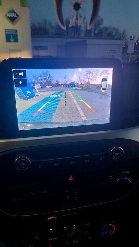 Gebraucht Ford Focus 120 PS (88 kW) 2019 Blau Kombi