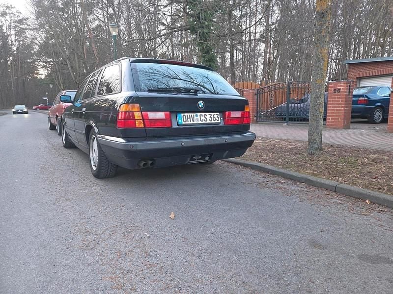Gebraucht BMW 525 192 PS (141 kW) 1996 Schwarz Kombi