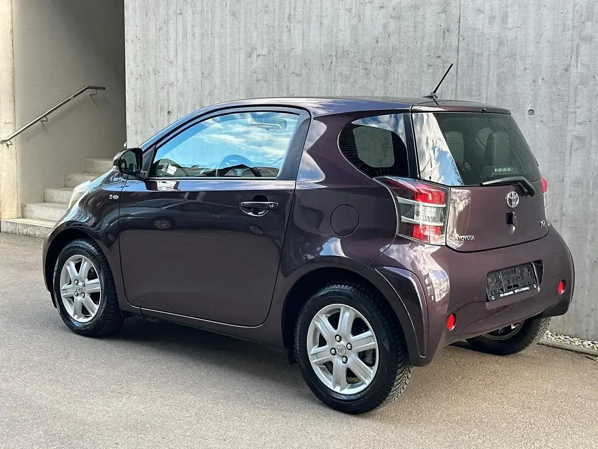 Second-hand Toyota iQ 68 CP (50 kW) 2009 Mov Hatchback