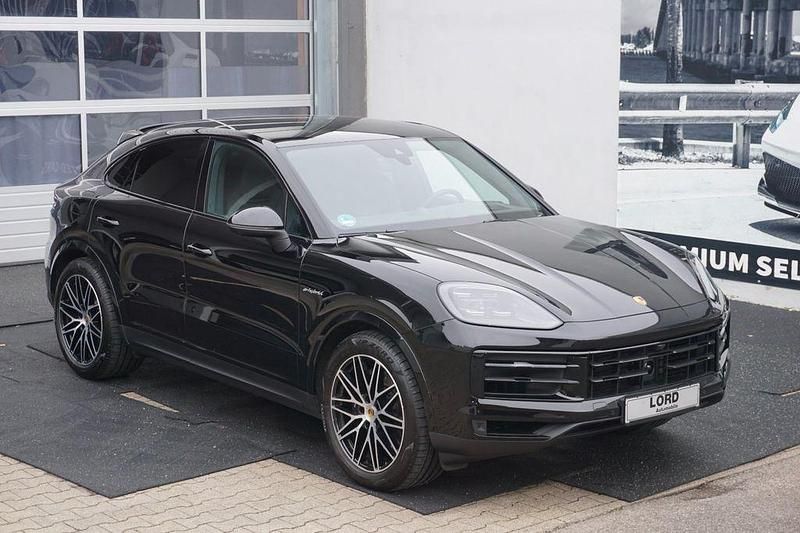 Schwarz Gebraucht 2024 Porsche Cayenne E-Hybrid Coupe Coupé | 97.999 € (Superpreis) - Bild 1/4