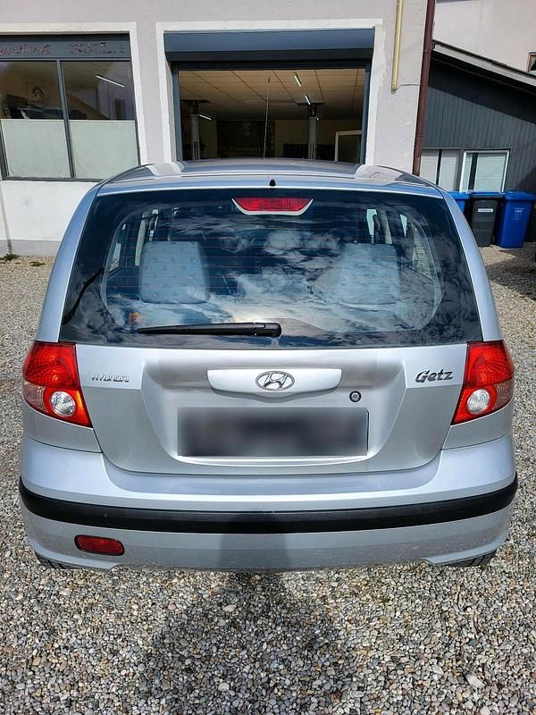 Gebraucht Hyundai Getz 61 PS (44 kW) 2004 Silber Kleinwagen
