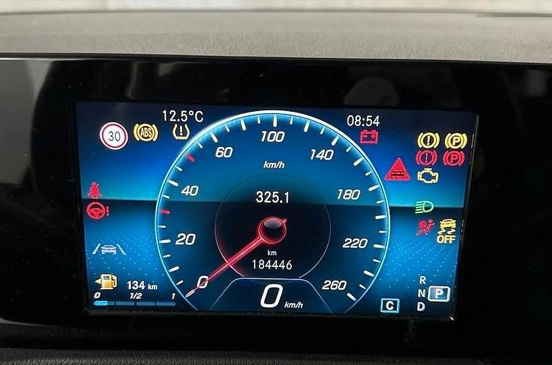 Gebraucht Mercedes GLB200 150 PS (110 kW) 2021 Schwarz SUV