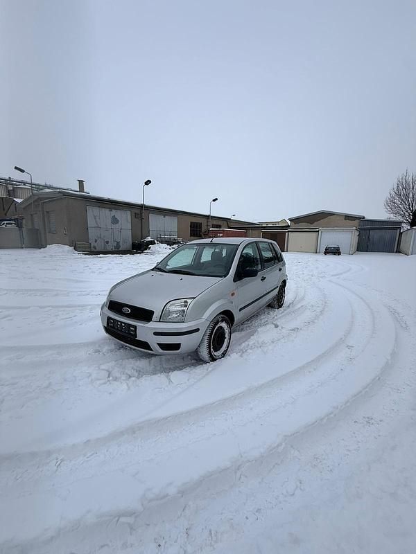 Gebraucht Ford Fusion 80 PS (58 kW) 2003 Silber Kleinwagen
