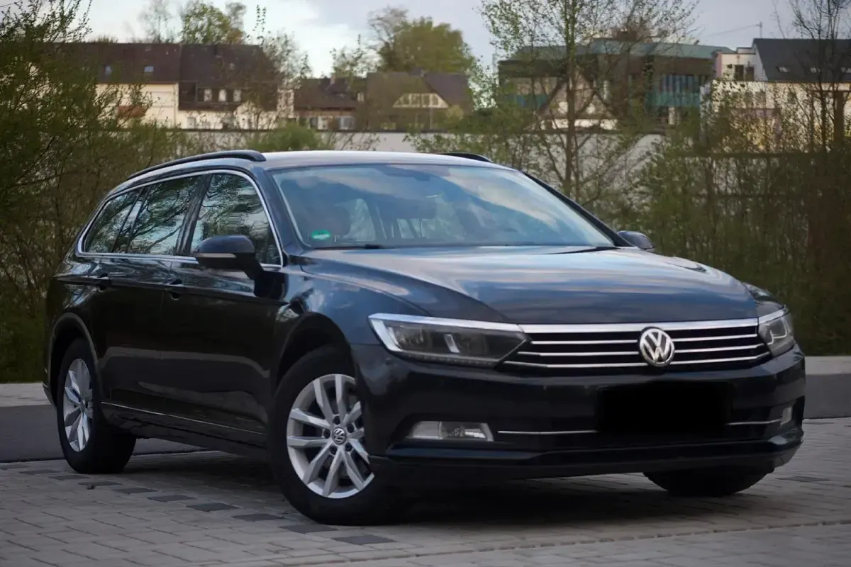 Second-hand VW Passat 150 CP (110 kW) 2017 Negru Berlinǎ