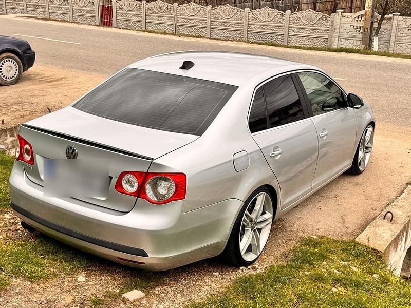 Gebraucht VW Jetta 320 PS (235 kW) 2008 Grau Limousine