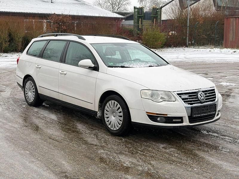 Weiß Gebraucht 2007 VW Passat Kombi | 2.200 € (Fairer Preis) - Bild 1/4