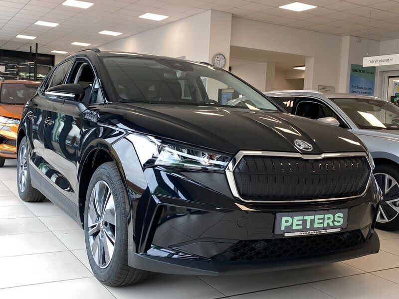 Schwarz Gebraucht 2024 Skoda Enyaq iV Clever SUV | 36.970 € (Teuer) - Bild 1/4