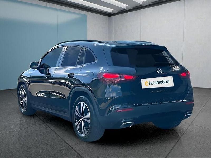 Gebraucht Mercedes GLA200 150 PS (110 kW) 2024 Schwarz SUV
