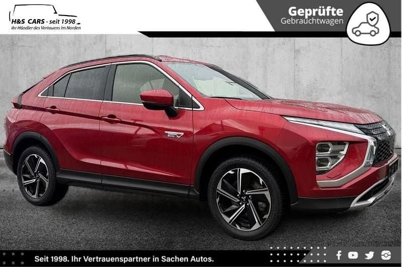 Rot Gebraucht 2022 Mitsubishi Eclipse Cross Plus SUV | 16.450 € (Guter Preis) - Bild 1/3