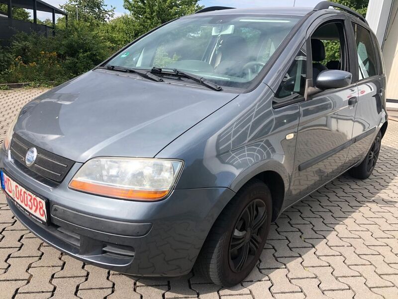 Gebraucht Fiat Idea Dynamic 95 PS (69 kW) 2003 Grau Van / Kleinbus