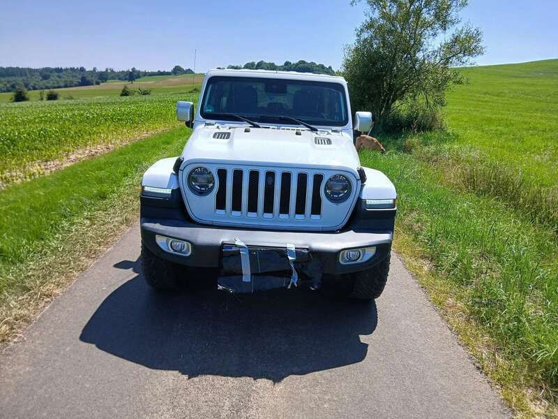 Weiß Gebraucht 2020 Jeep Wrangler Unlimited SUV | 43.900 € (Fairer Preis) - Bild 1/4