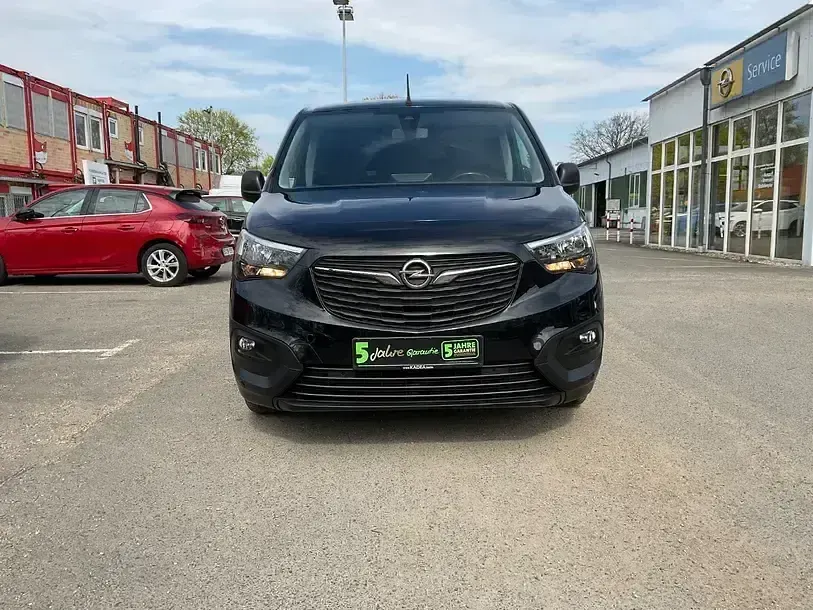 Używany Opel Combo Edition 74 KM (54 kW) 2022 Czarny Minivan