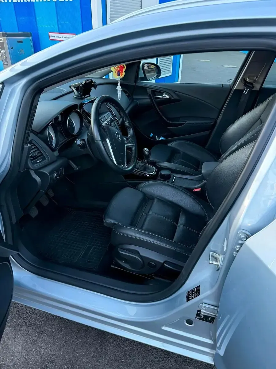 Gebraucht Opel Astra 110 PS (80 kW) 2016 Blau Kombi