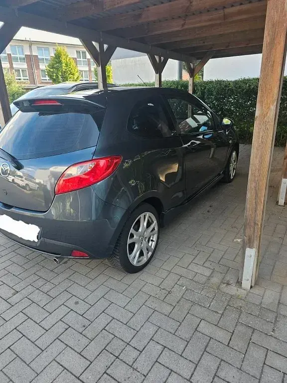 Gebraucht Mazda 2 Dynamic 103 PS (75 kW) 2009 Grau Kleinwagen