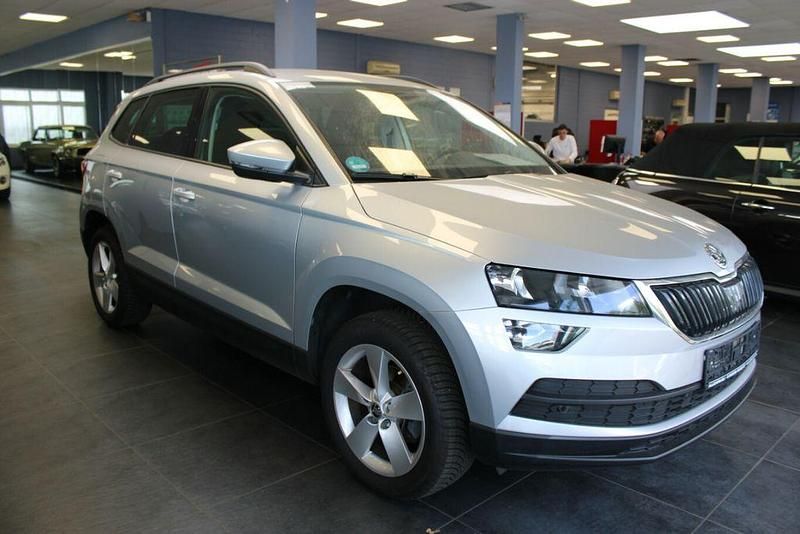 Silber Gebraucht 2020 Skoda Karoq SUV | 22.980 € (Guter Preis) - Bild 1/4