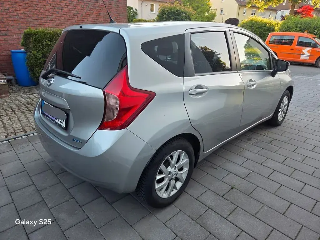 Gebraucht Nissan Note Acenta+ 90 PS (66 kW) 2016 Silber Kleinwagen