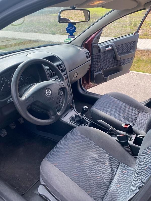 Gebraucht Opel Astra 85 PS (62 kW) 2003 Rot Coupé