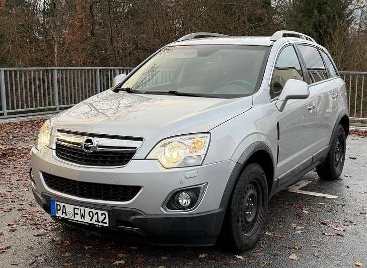 Silber Gebraucht 2013 Opel Antara Design Edition SUV | 3.900 € (Superpreis) - Bild 1/4