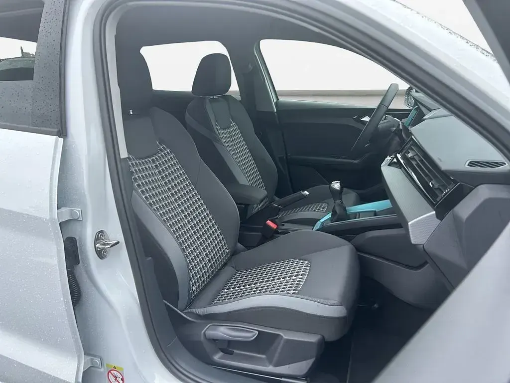 Gebraucht Audi A1 Sportback Advanced Plus 116 PS (85 kW) 2025 Gletscherweiß metallic Kleinwagen