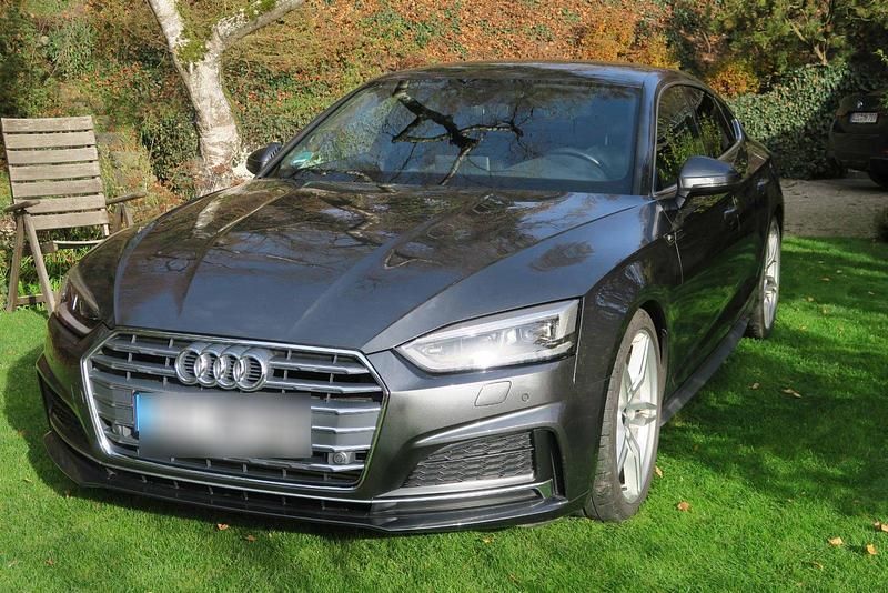 Grau Gebraucht 2017 Audi A5 Sportback Sport Kleinwagen | 22.500 € (Fairer Preis) - Bild 1/4