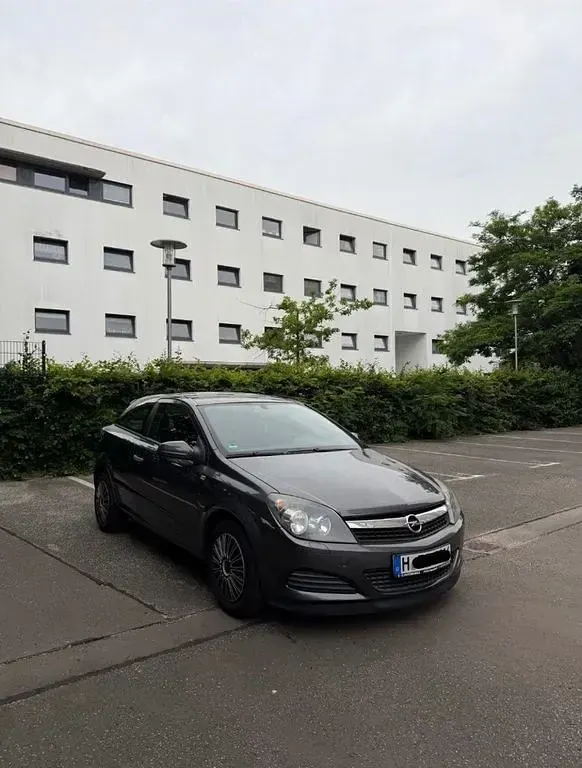 Gebraucht Opel Astra GTC 90 PS (66 kW) 2009 Grau Limousine