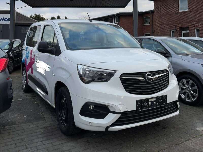 Jade weiss/arktis weiss Gebraucht 2021 Opel Combo Edition Van / Kleinbus | 12.900 € (Superpreis) - Bild 1/4