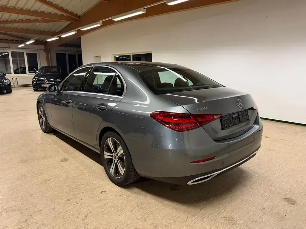 Gebraucht Mercedes C200 Avantgarde 204 PS (150 kW) 2022 Grau Limousine
