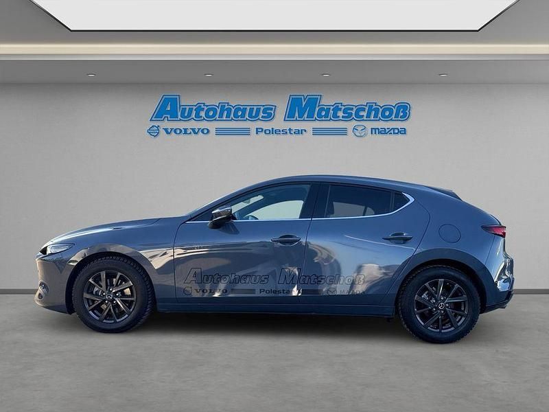 Gebraucht Mazda 3 Center-Line 140 PS (102 kW) 2025 Polymetal gray Limousine