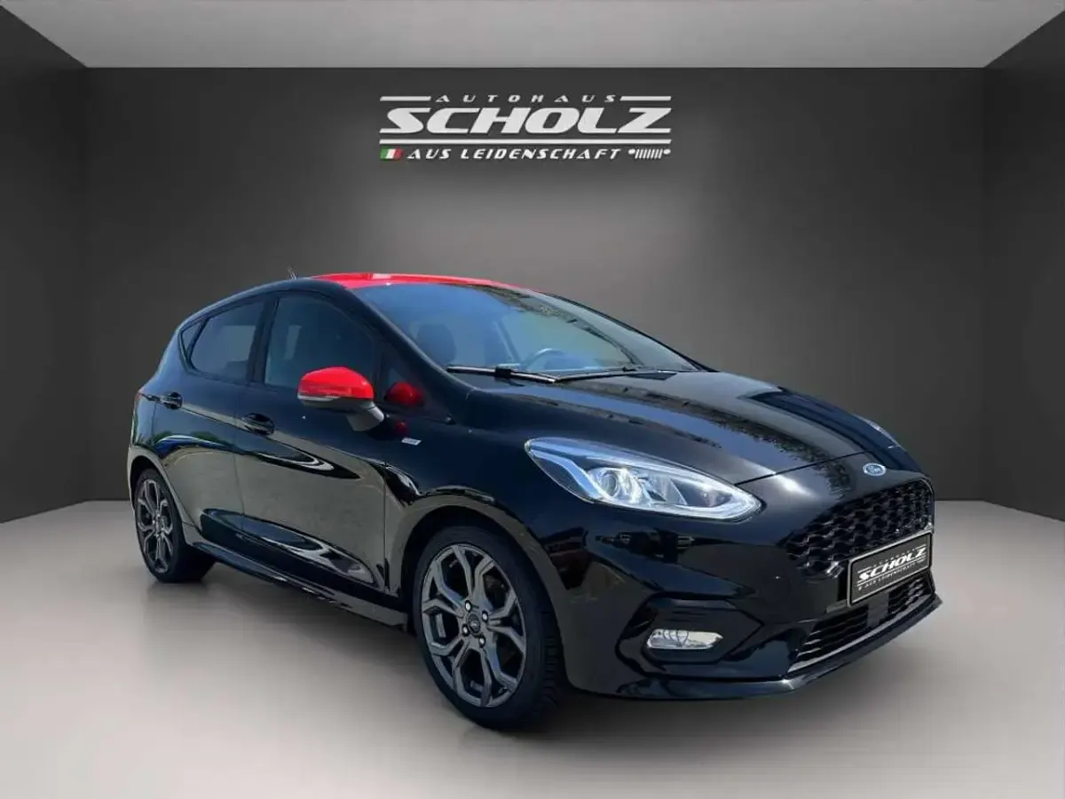 Gebraucht Ford Fiesta 101 PS (74 kW) 2017 Schwarz Kleinwagen
