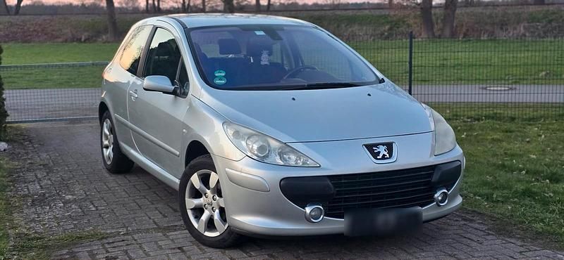 Gebraucht Peugeot 307 88 PS (64 kW) 2006 Grau Coupé