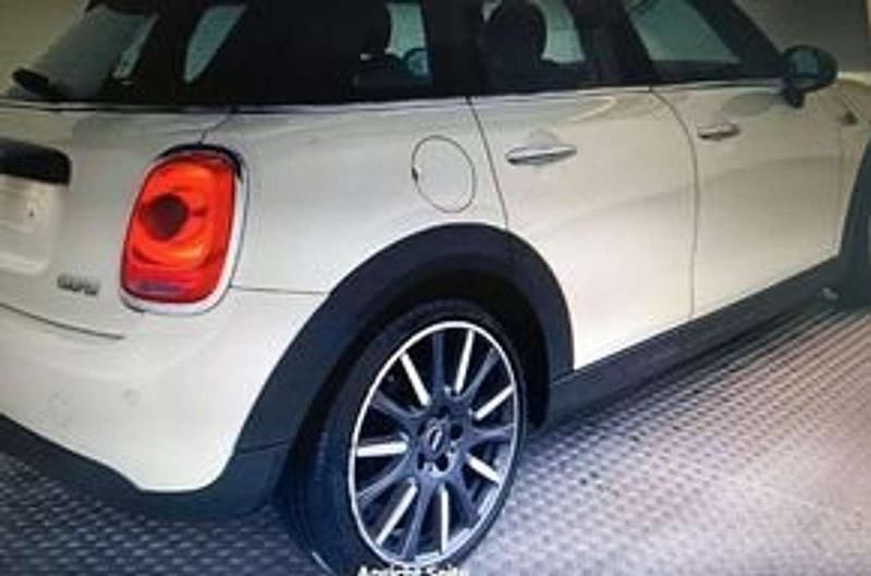 Second-hand Mini Cooper 136 CP (100 kW) 2017 Alb Hatchback