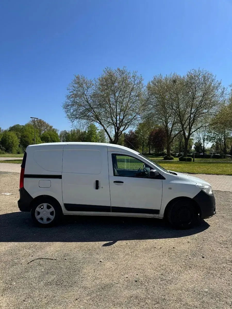 Gebraucht Dacia Dokker 83 PS (61 kW) 2013 Weiß Van / Kleinbus